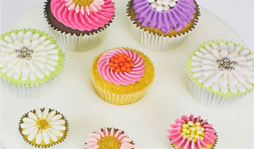 Piping Buttercream Flowers