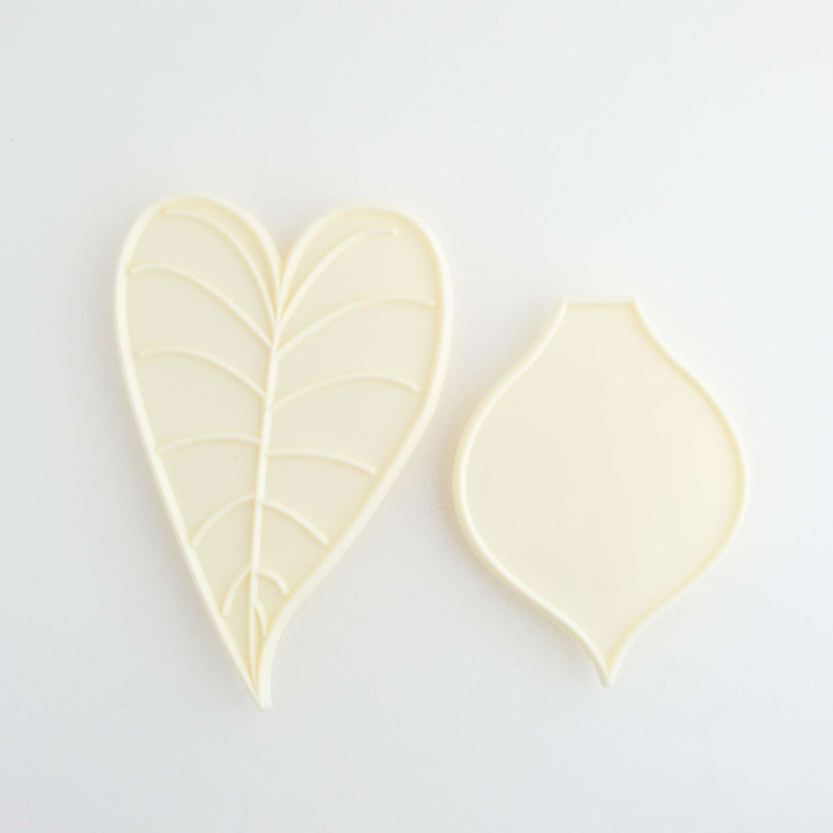 Life Size Arum Lily & Leaf Cutters (Set Of 2)