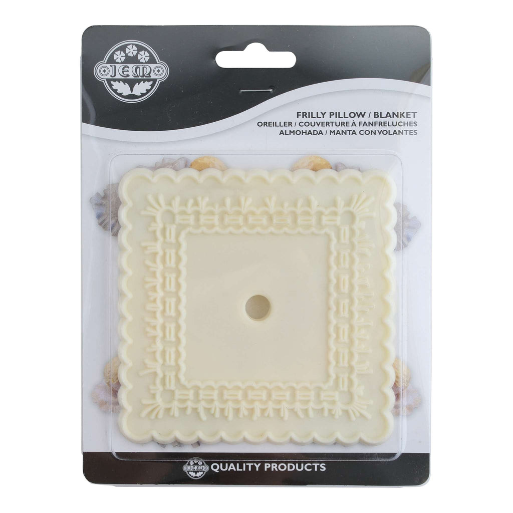 Frilly Pillow/Blanket Cutter