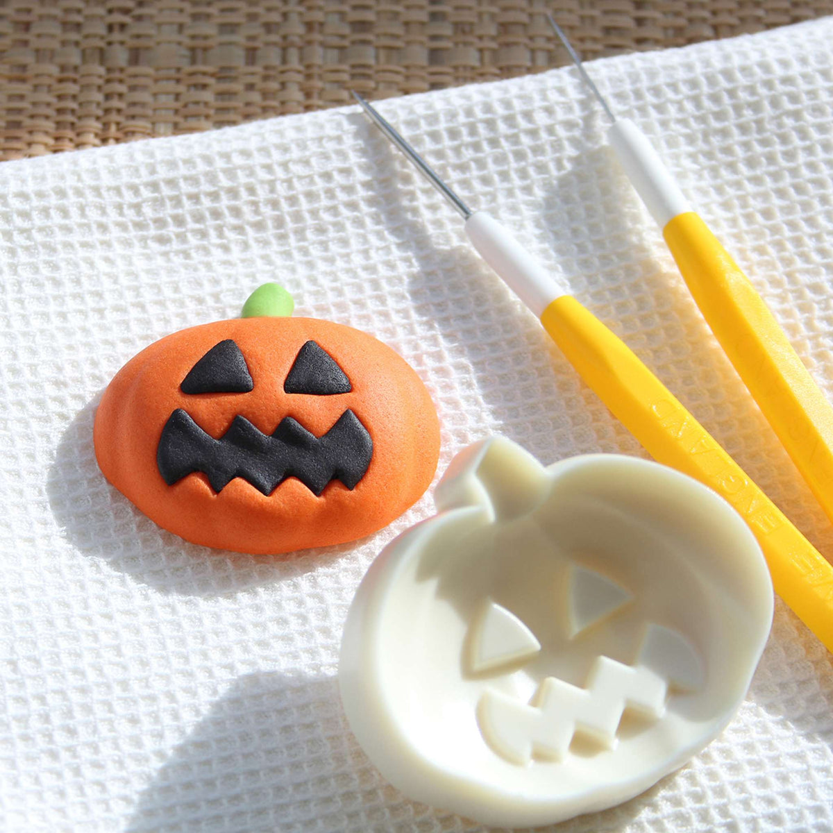 JEM Pop-it Form für Halloween Fondant-Dekoration - Kürbis