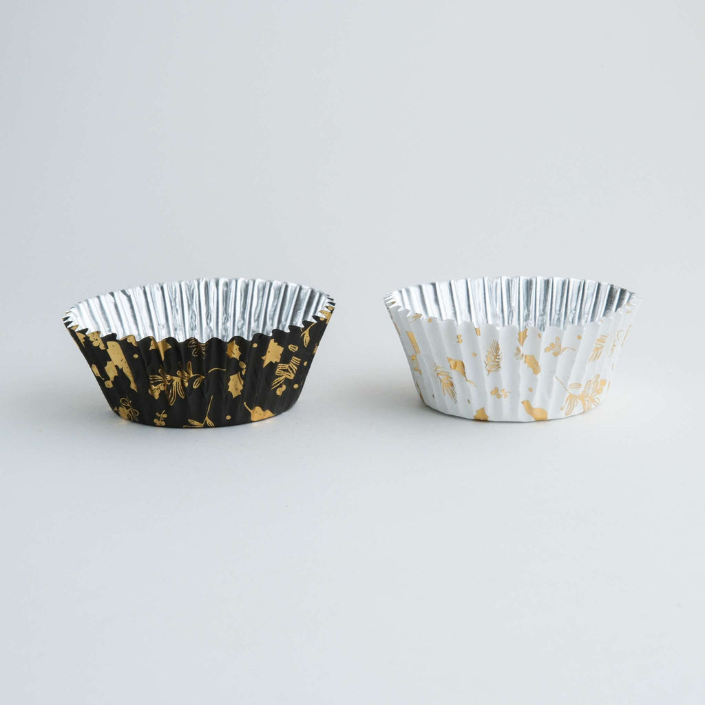 Weihnachtliche folienbeschichtete Cupcake-Förmchen - Winterbeeren (30 Stück)
