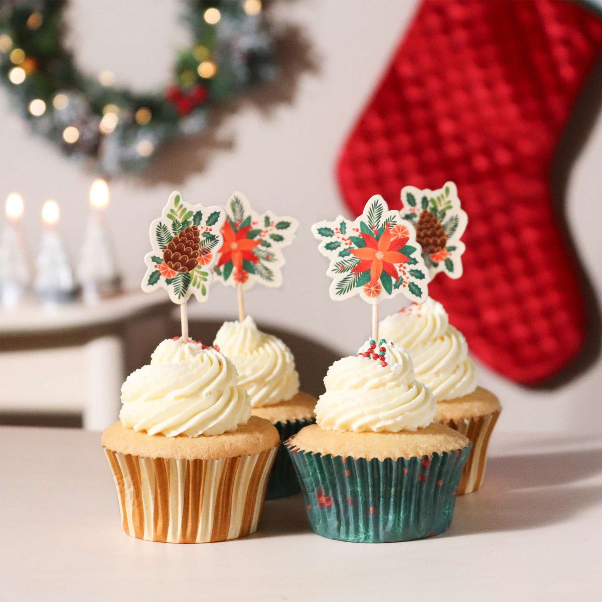 Noël Kit de Caissettes à cupcakes et Toppers - Baies d'Hiver (Set de 24)