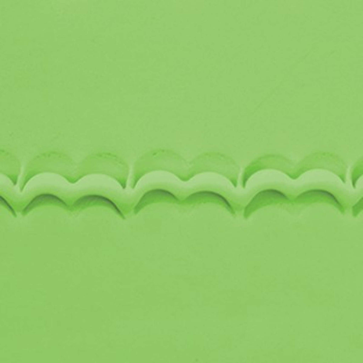 Closed Scallop Plain Crimper (1/2in)