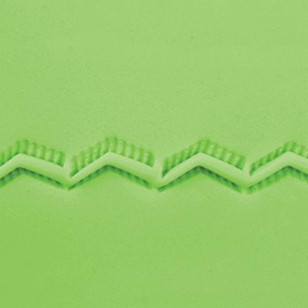 Wellenformer - Geschlossenes Vee, gezackt (13mm / 0.51")