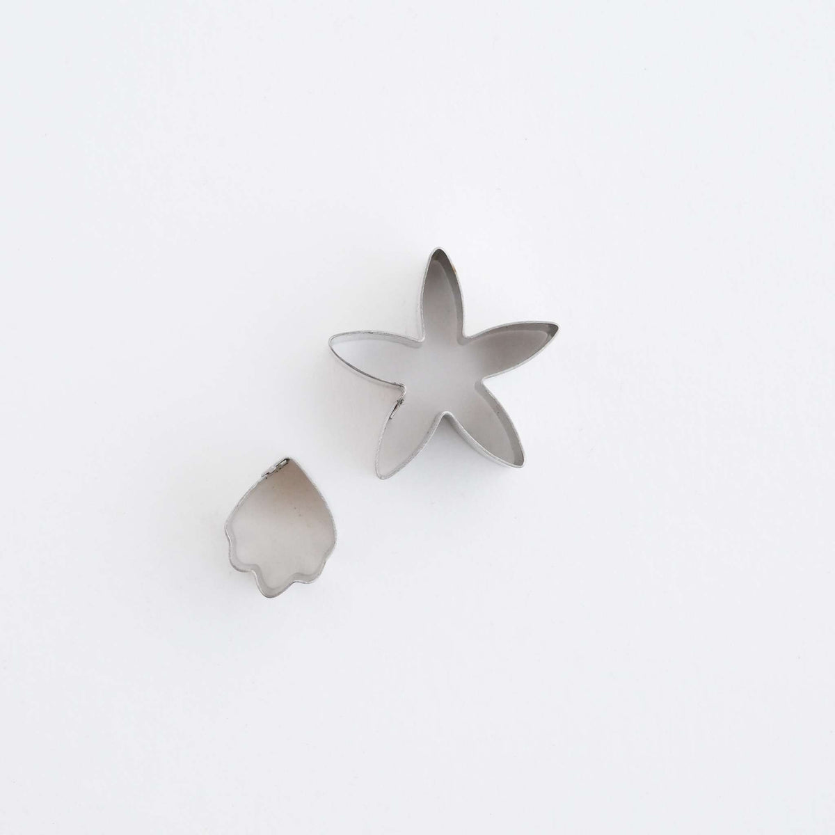 Small Cymbidium Orchid Fondant Cutters Set Of 2