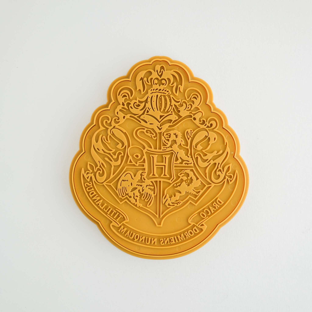 Hogwarts Crest Cookie Cutter & Embosser