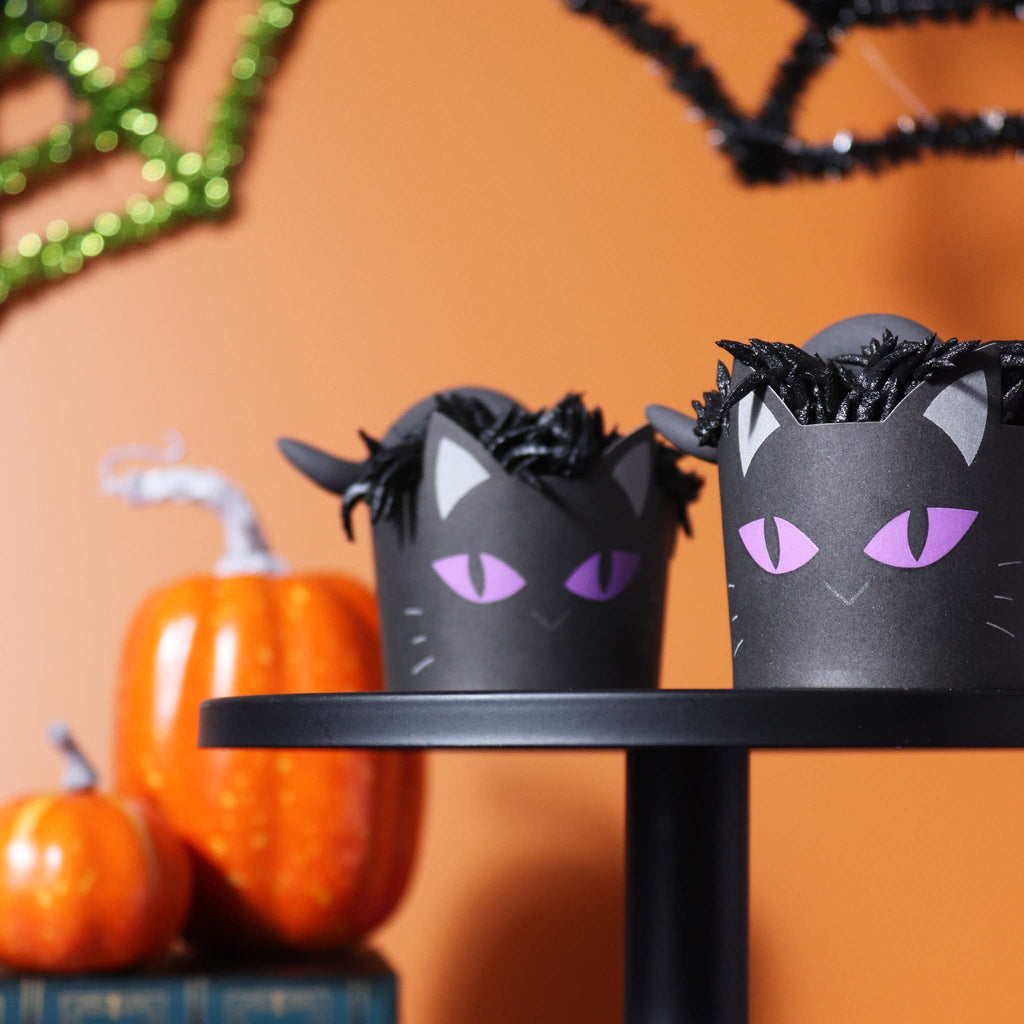 Halloween Moldes Rígidos y Cápsulas blancas para Cupcakes- Gato Negro (Set de 12)