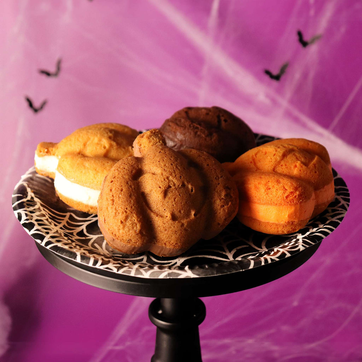 Funky Pumpkins Cake Pan