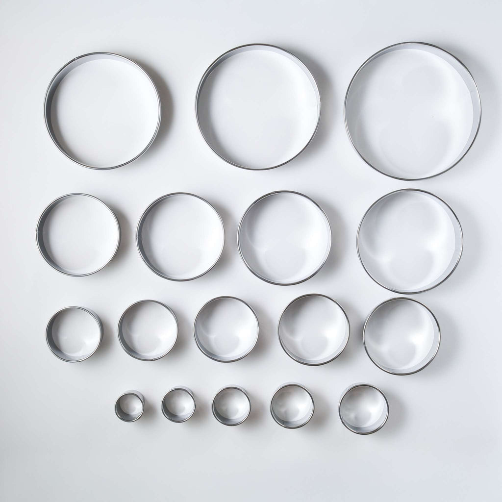 Round Fondant Cutters Set Of 19 (20mm / 3/4" to 175mm / 7")