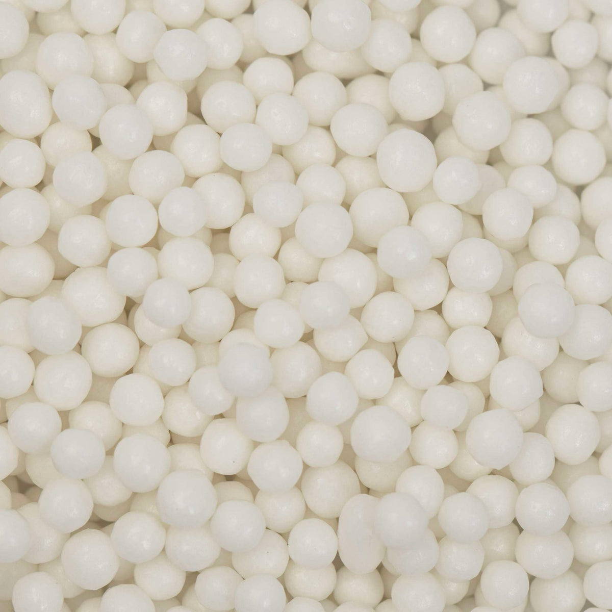 White Hundreds & Thousands (86g)