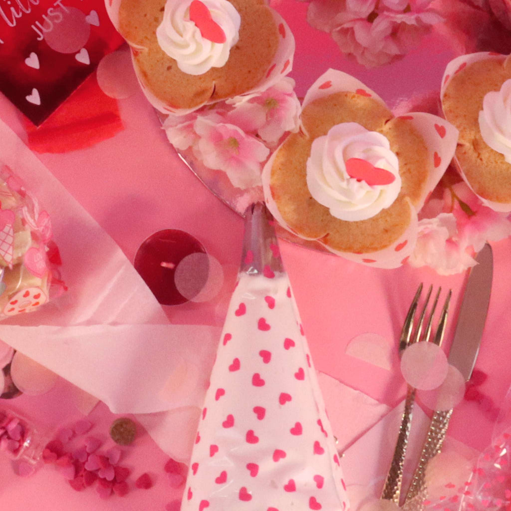 Hearts Disposable Piping Bags Pk/12 (30cm / 12in)