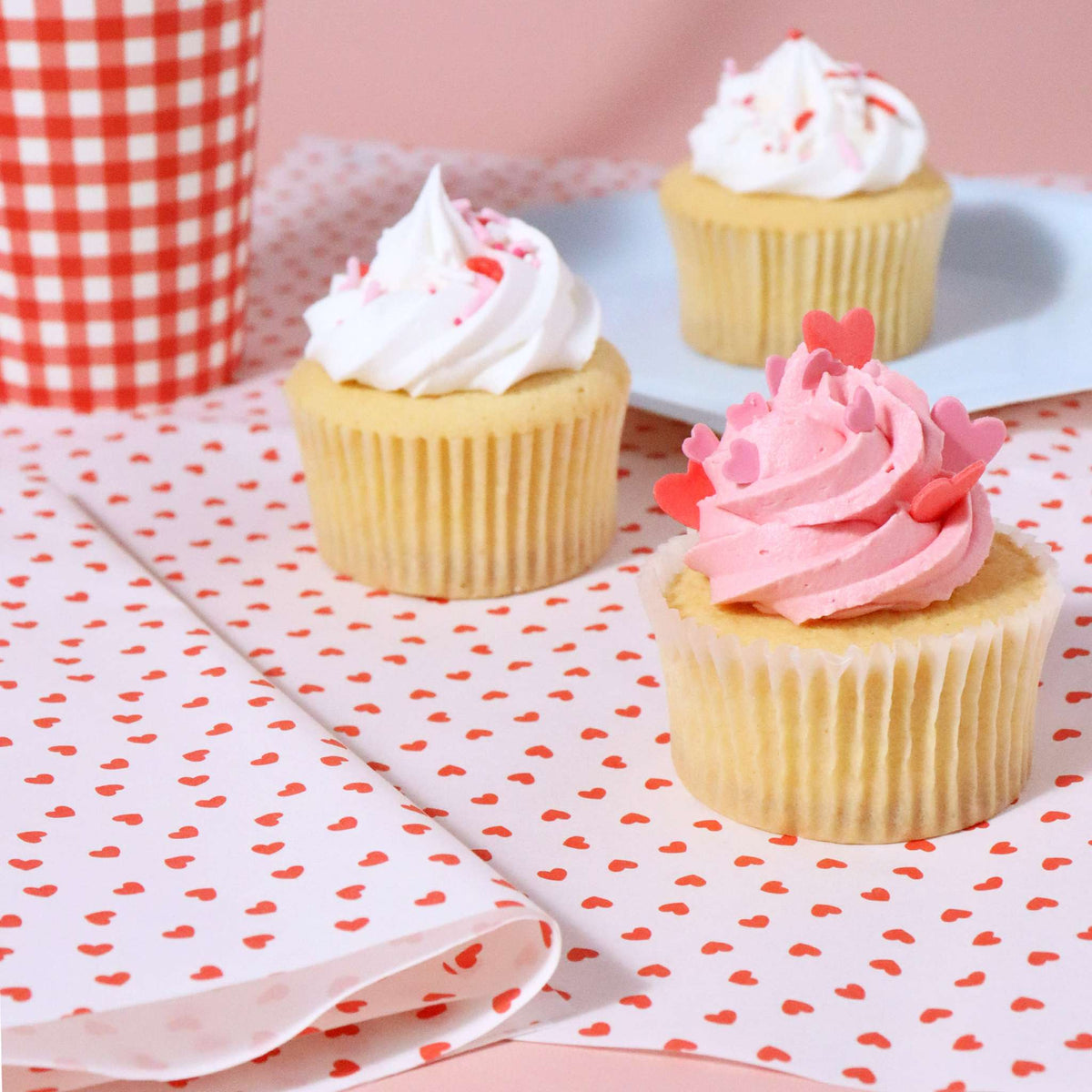 12 Bögen Backpapier für Valentinstagsleckereien - Liebesherzen
